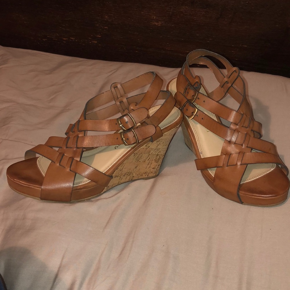 Tan Chinese Laundry Wedge Sandals Women’s sz 7.5